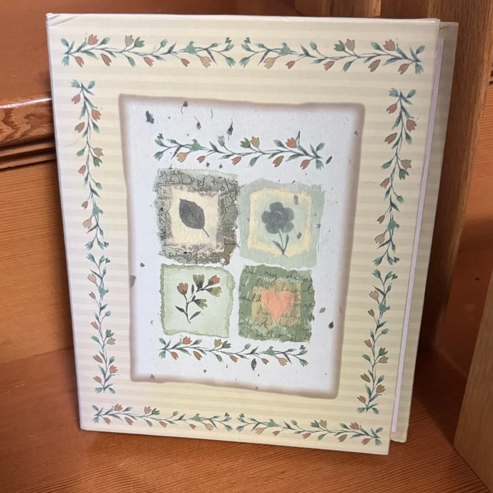 🆕 At A Glance Green Leaf Patterned Address, phone number & more Binder Album
